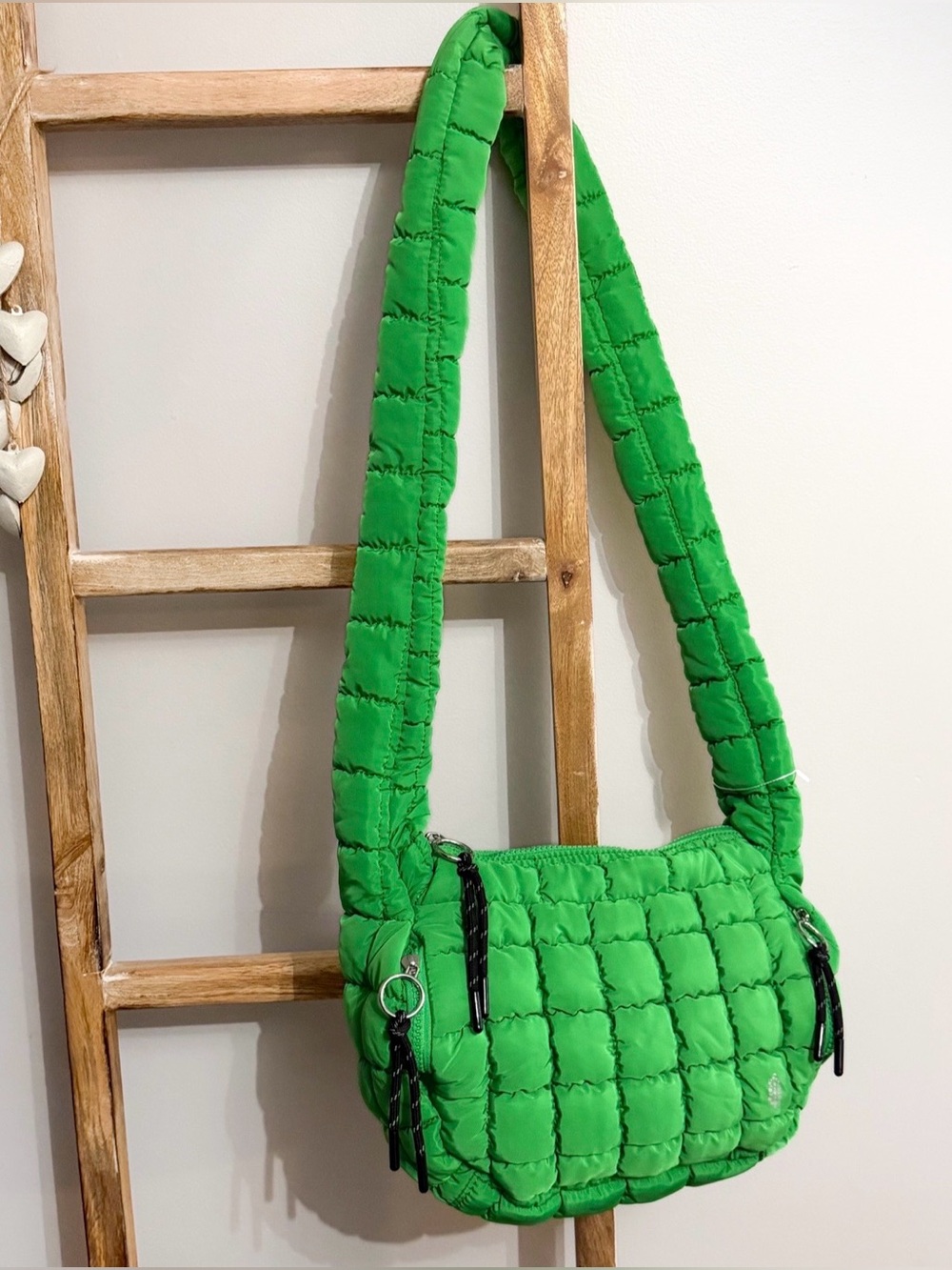 Free People Quilted Baby Carryall Sling Bag Kelly
Green FP Movement Puffy Purse